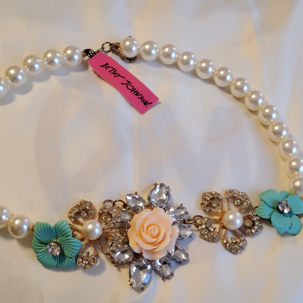 Statement Fashion Necklaces